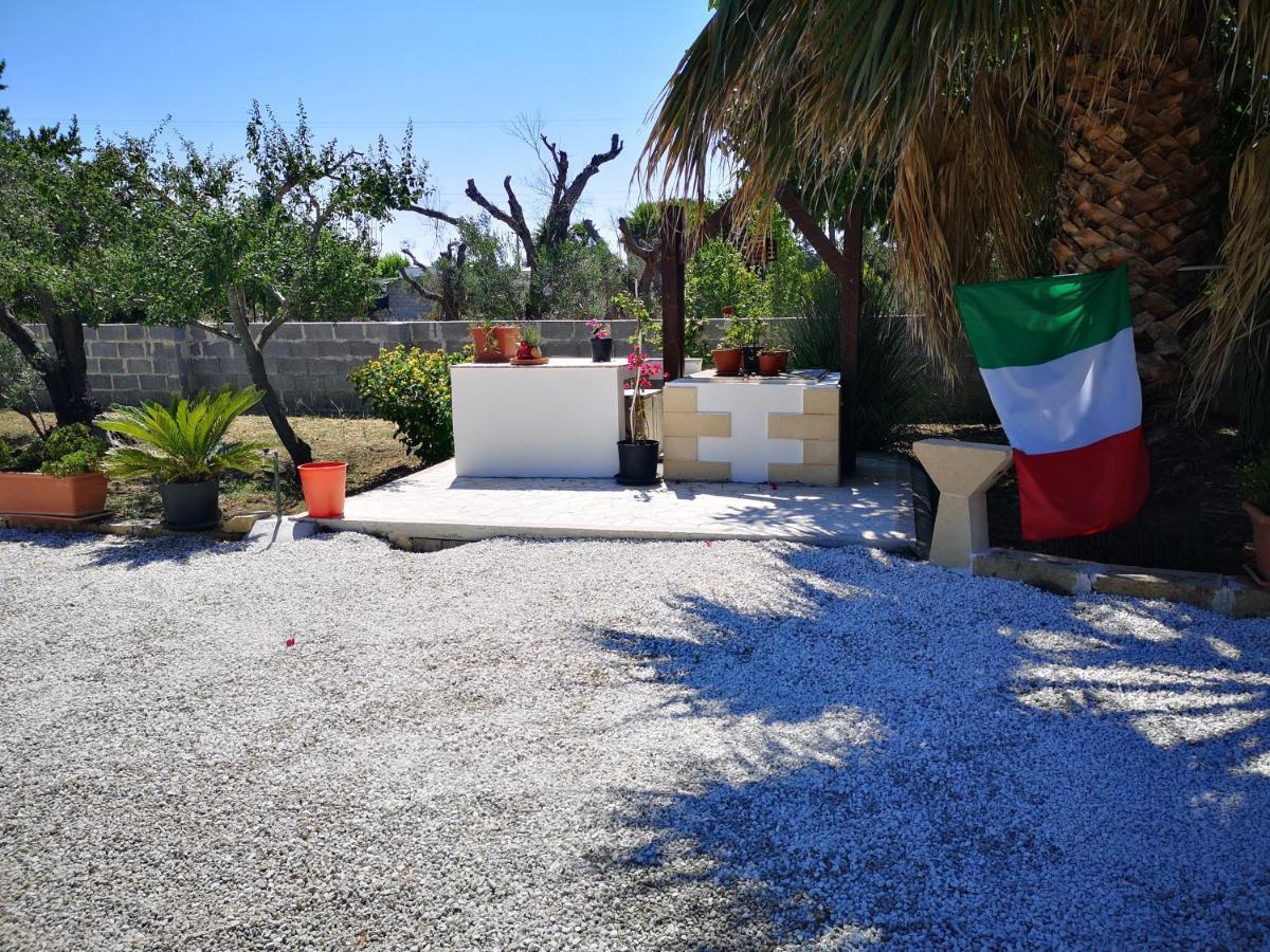 B&B Angolo Magico Parabita Luaran gambar