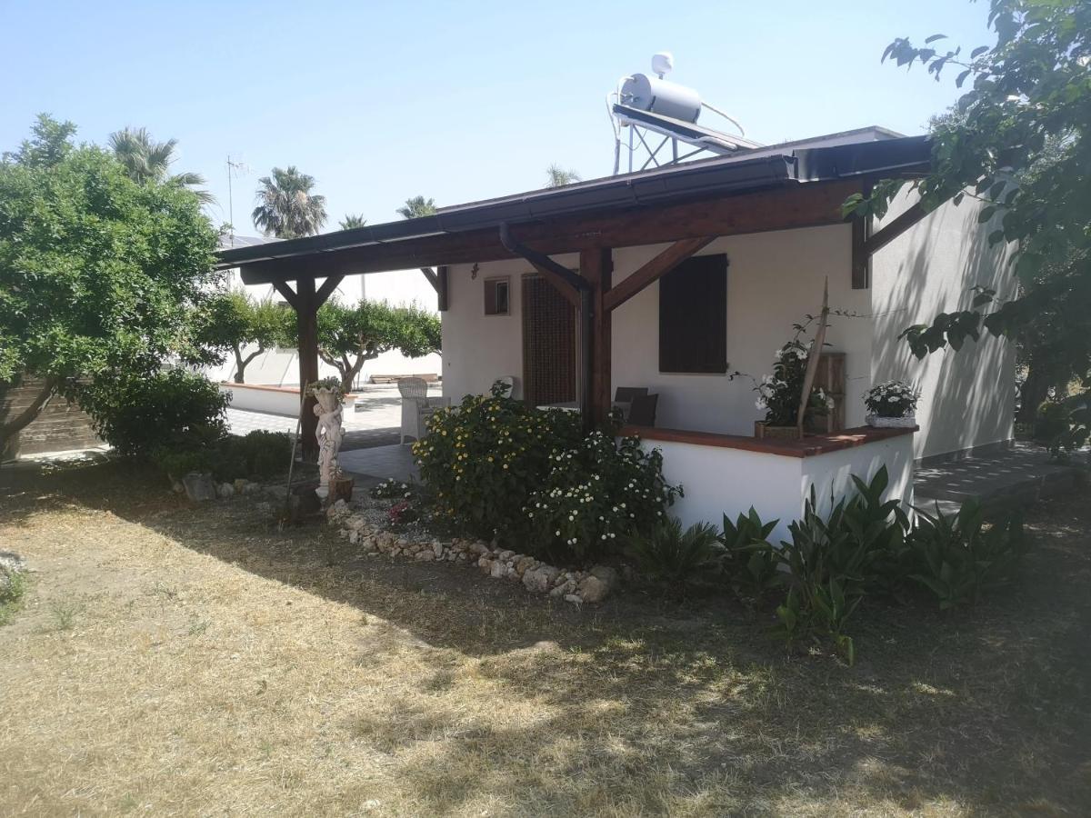 B&B Angolo Magico Parabita Luaran gambar