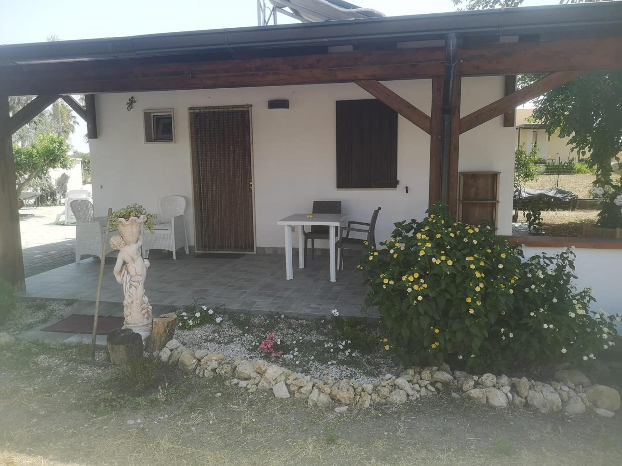 B&B Angolo Magico Parabita Luaran gambar