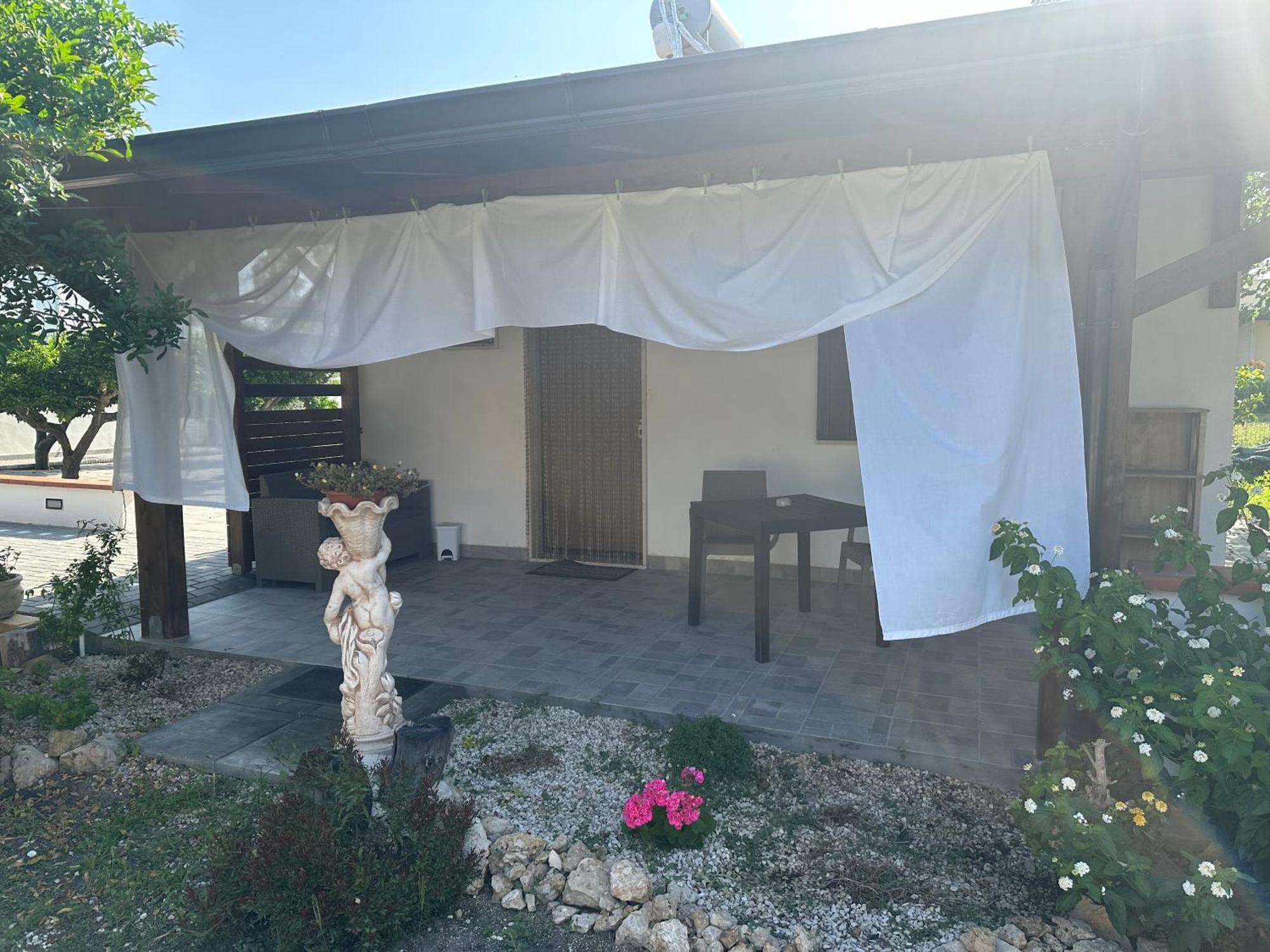 B&B Angolo Magico Parabita Luaran gambar