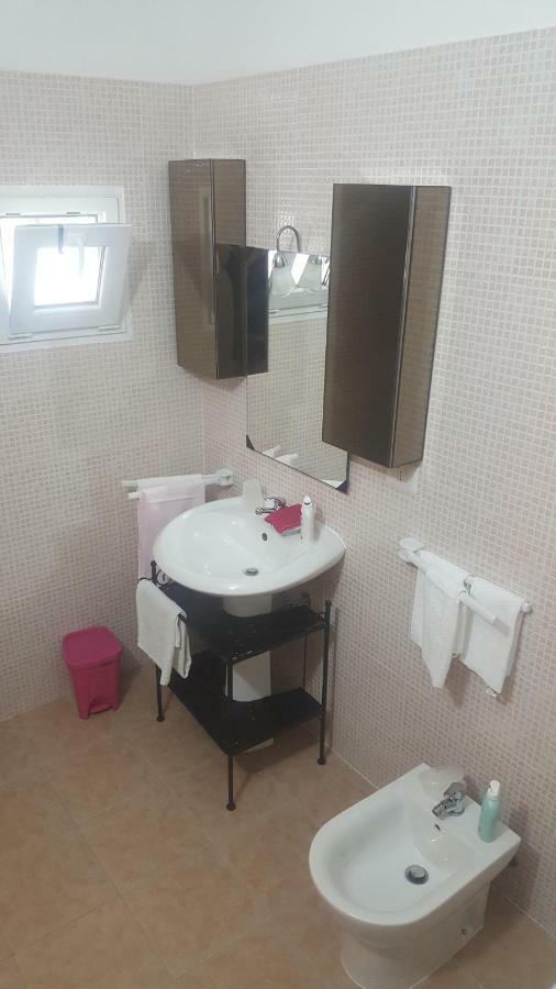 B&B Angolo Magico Parabita Luaran gambar